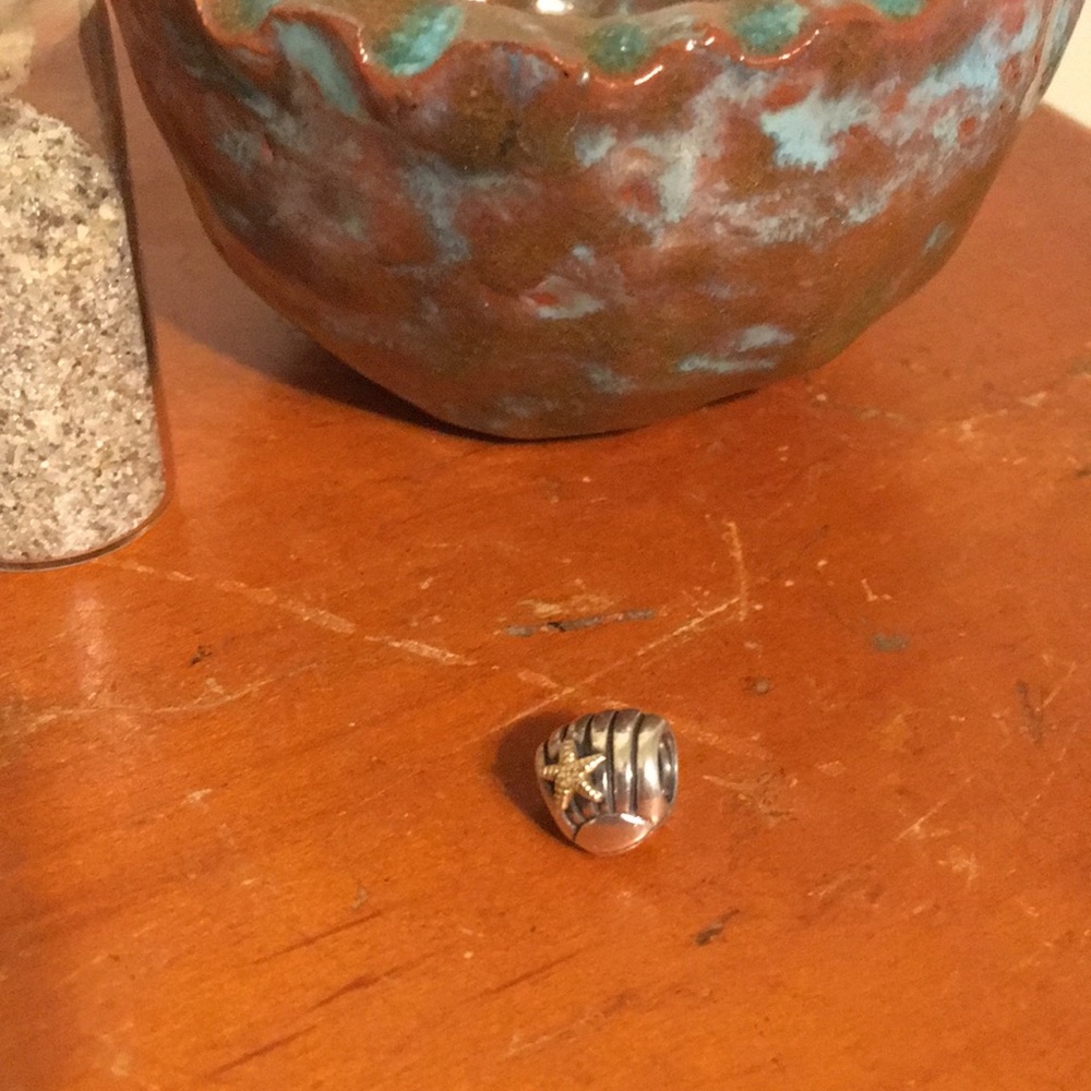 Pandora Seashell with gold starfish